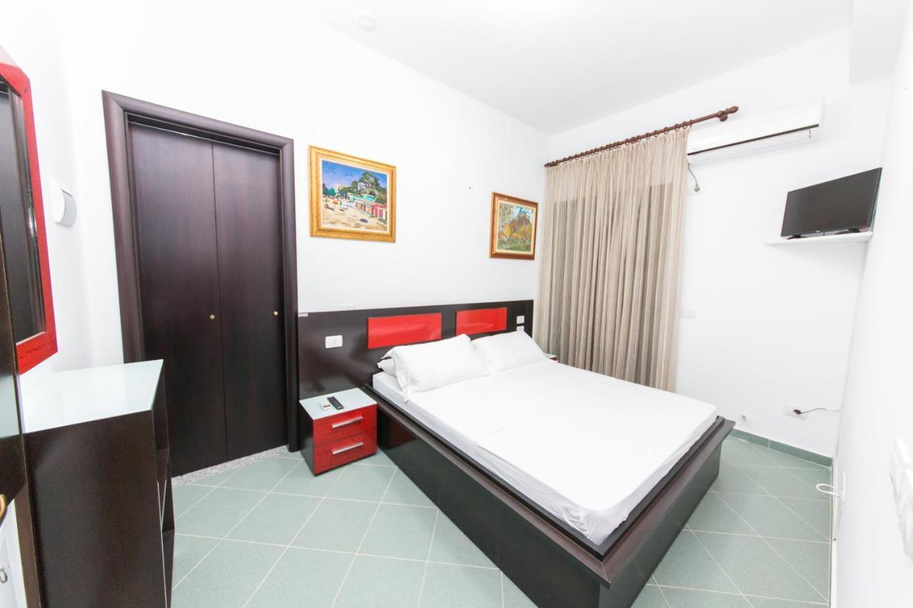 Hotel Artisti Vlore Ngoại thất bức ảnh