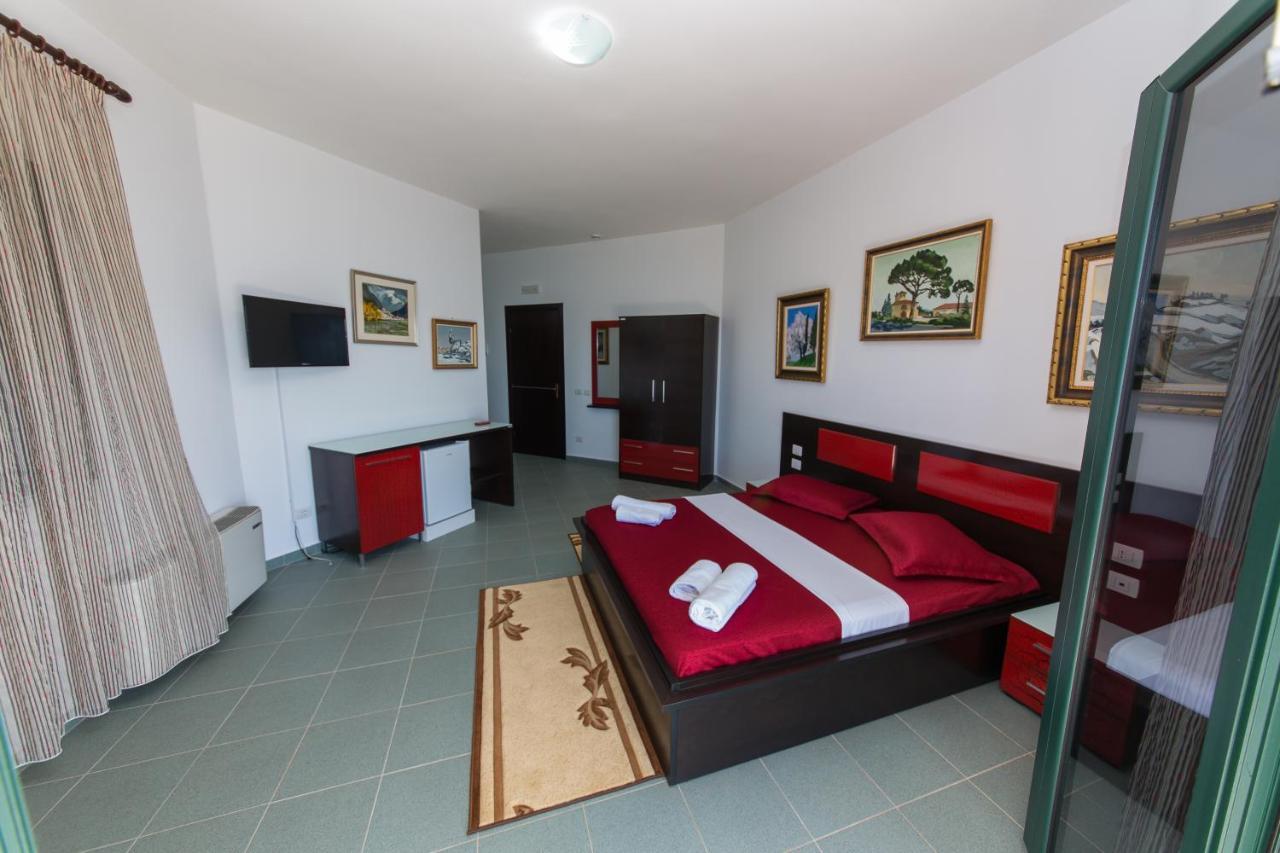 Hotel Artisti Vlore Ngoại thất bức ảnh