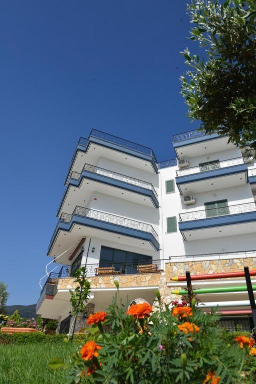 Hotel Artisti Vlore Ngoại thất bức ảnh